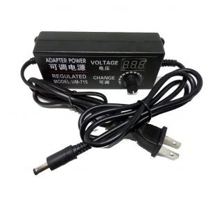 Fuente Regulable Adaptador Universal Ajustable 3-24V 3A  con Indicador de Voltaje UM-715